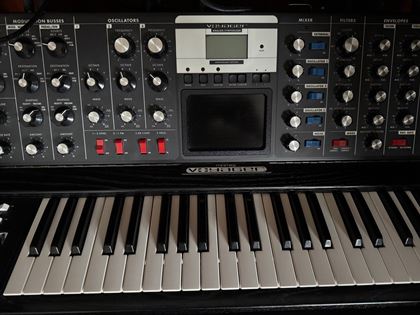 Moog-Minimoog Voyager Anniversary - blue